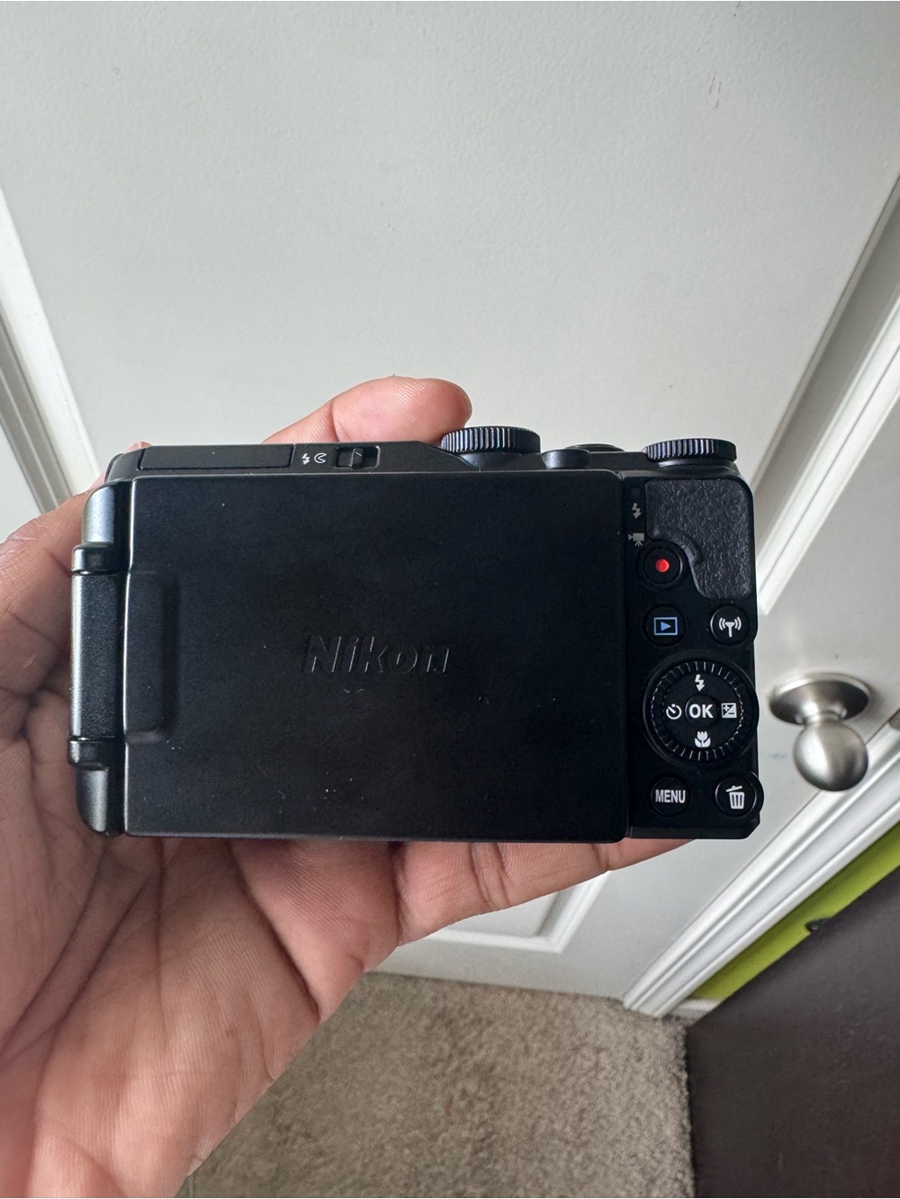 Nikon COOLPIX S9900 Digi Cam Black 30x Optical Zoom w/ Flash - Picture 4 of 8